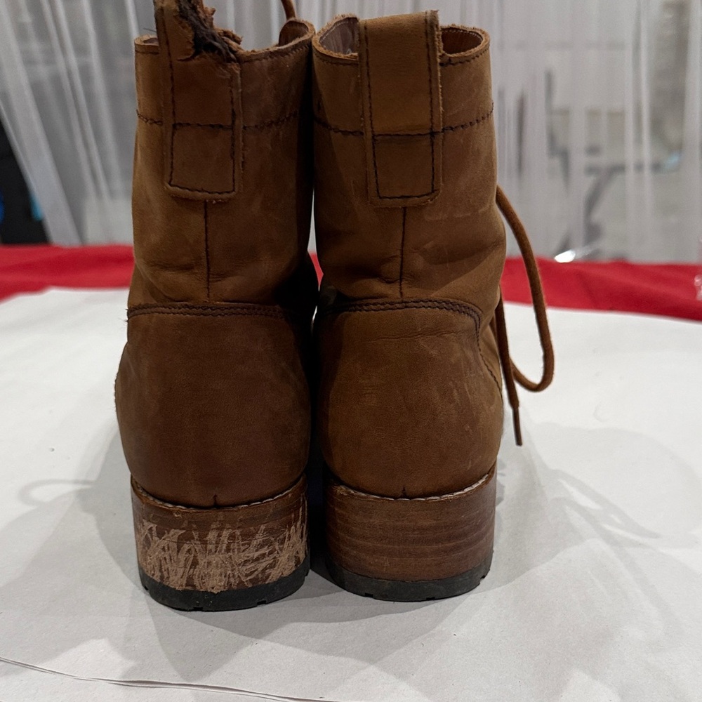 Stylish Brown Lace-Up Combat Boots for Women - Picture 3 of 5